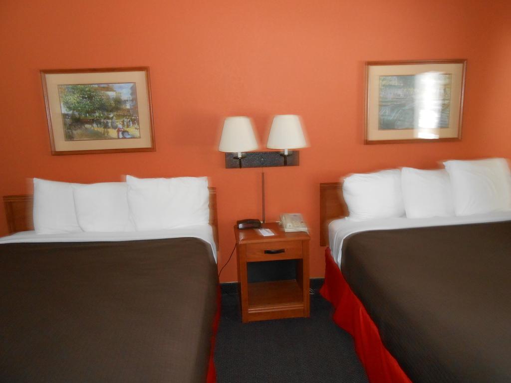 Americinn Lodge & Suites Of Oakdale/St. Paul Стая снимка